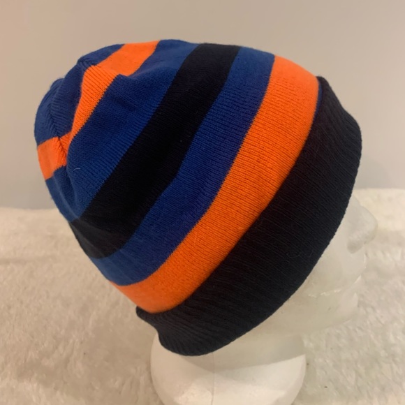 The North Face Reversible Hat - Picture 3 of 8